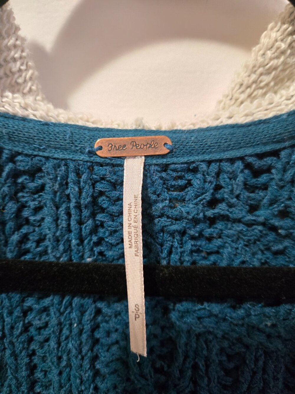 Free People Hooded Chunky Knit Sweater Small Boho Oversized Cable Knit - Picture 4 of 7